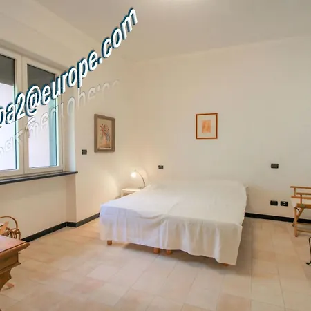 Διαμέρισμα Casa De 4 Quartos Com Piscina A 10 Minutos Da *