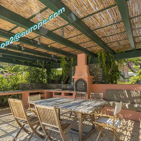 Casa De 4 Quartos Com Piscina A 10 Minutos Da *