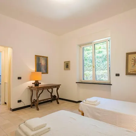 Casa De 4 Quartos Com Piscina A 10 Minutos Da *