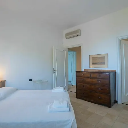 Διαμέρισμα Casa De 4 Quartos Com Piscina A 10 Minutos Da *