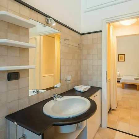 Casa De 4 Quartos Com Piscina A 10 Minutos Da